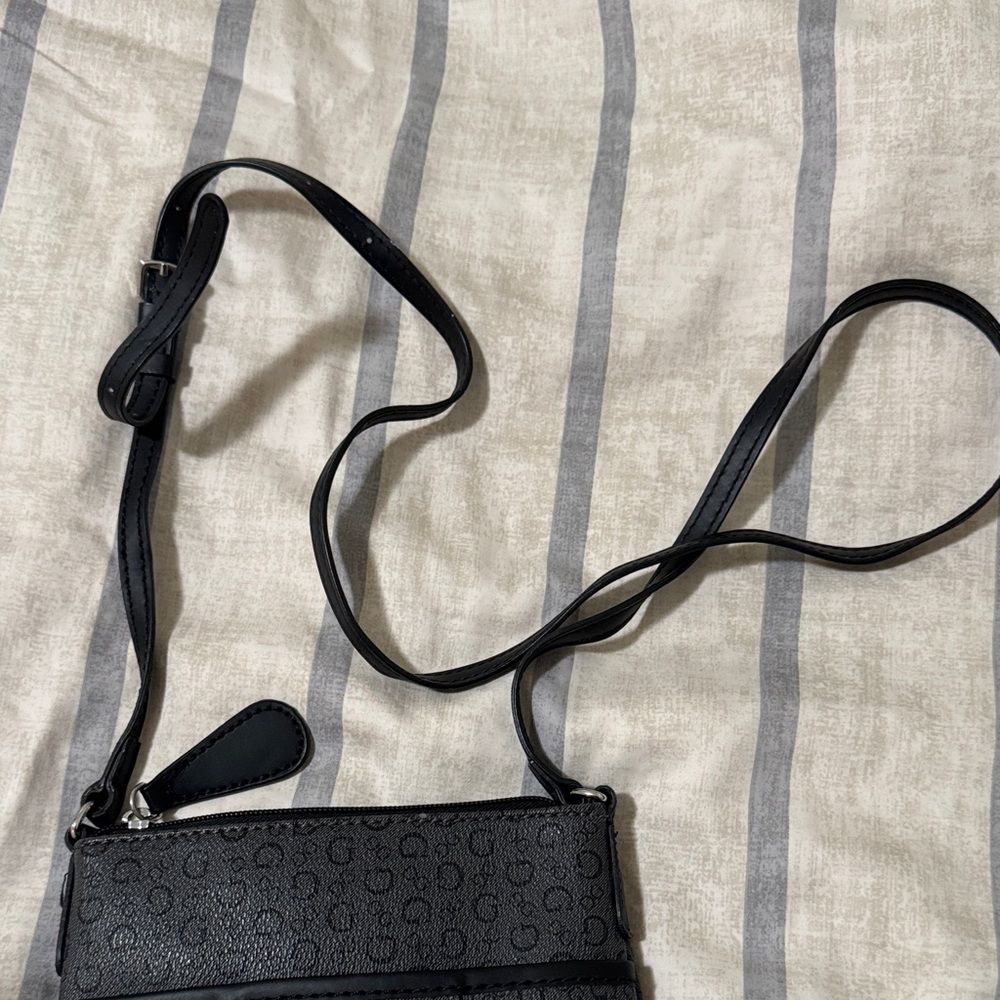 GUESS Gray Patterned Messenger Bag - Picture 2 of 5